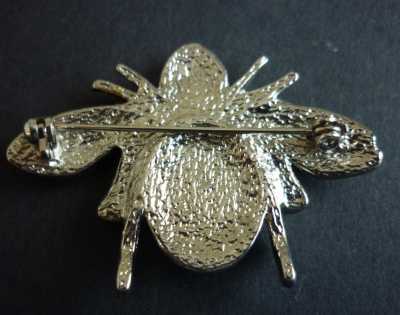BROOCH