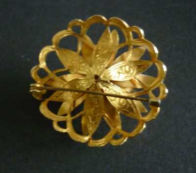 BROOCH