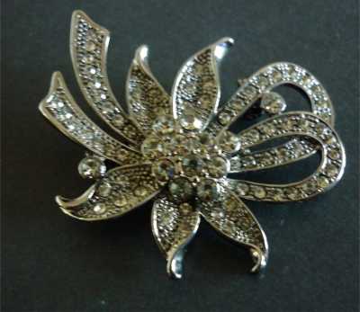 BROOCH
