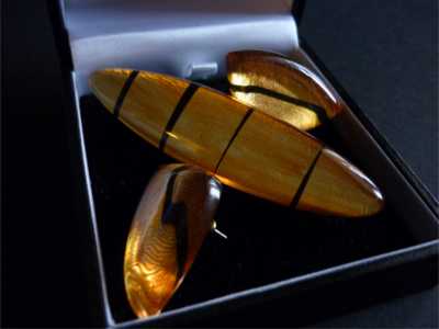 BROOCH