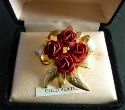 BROOCH