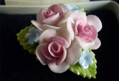 BROOCH