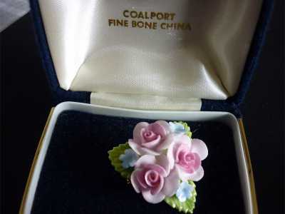 BROOCH