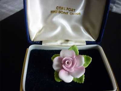 BROOCH