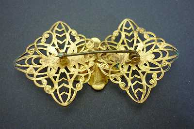 BROOCH