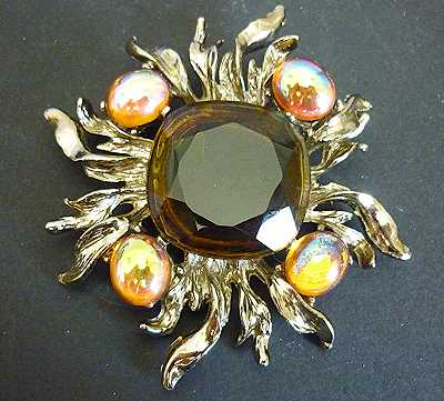 BROOCH