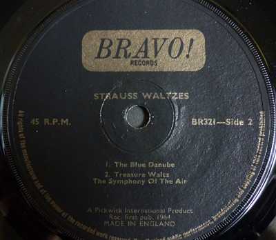 STRAUSS