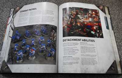 WARHAMMER