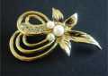 BROOCH