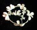 BROOCH