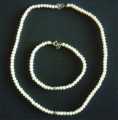 NECKLACE & BRACELET WHITE PEARL SILVER CLASPS
