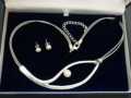 DESIGNER PENDANT & EARRINGS SET by RH PEARLS SET IN BASE METAL